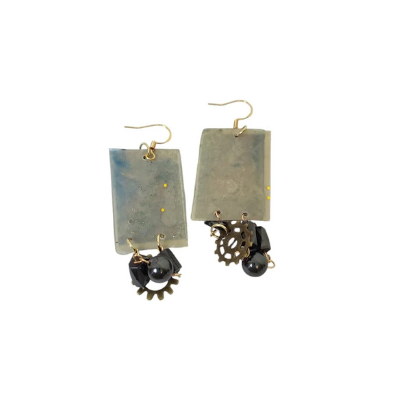 14k Greece Labors of Hercules Stamp Hemitite Earrings - Picture 3 of 3